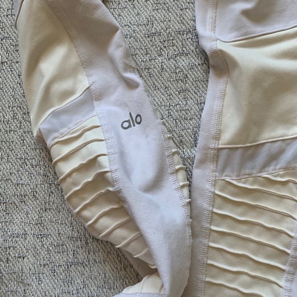 Alo Yoga High Waisted Moto Legging - Picture 8 of 11